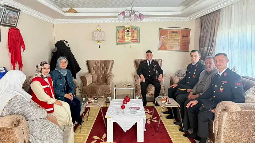 Cumhuriyet Bayramı'nda Ağrı'da şehit aileleri ve gaziler unutulmadı