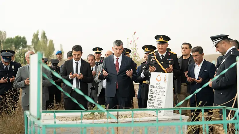 Diyadin'de 30 Ağustos'ta şehitler dualarla anıldı