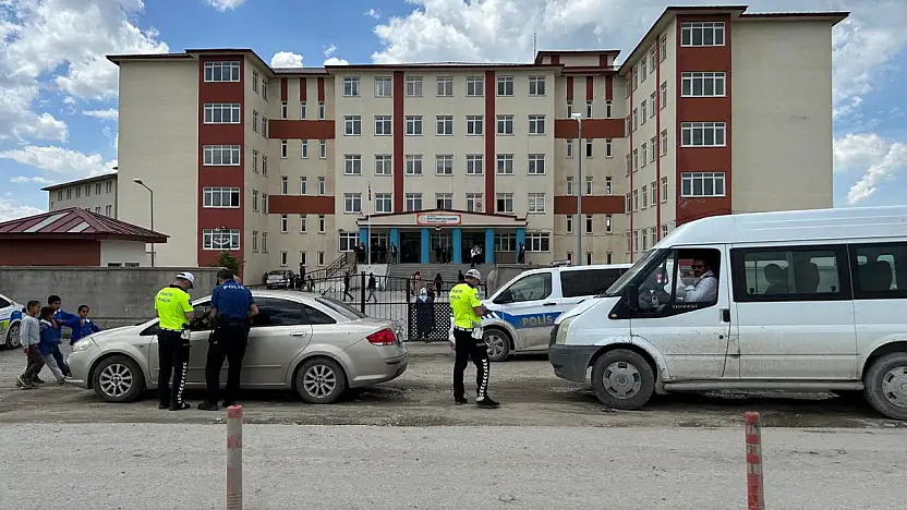 Diyadin'de bir haftada 5 bin 910 kişi sorgulandı, 531 bin lira ceza kesildi