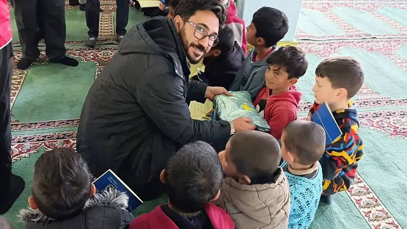 Diyadin'de Kur'an kursu öğrencilerine moral ziyareti