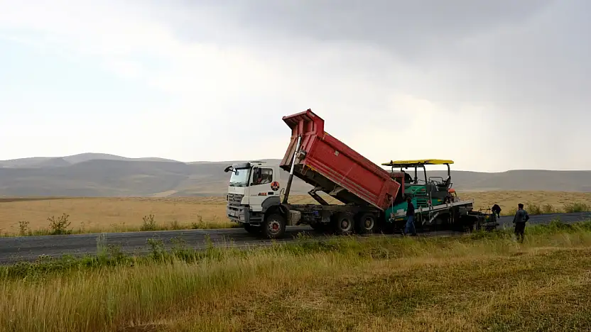 Diyadin'de Tokluca–Budak köy yolu asfaltlandı