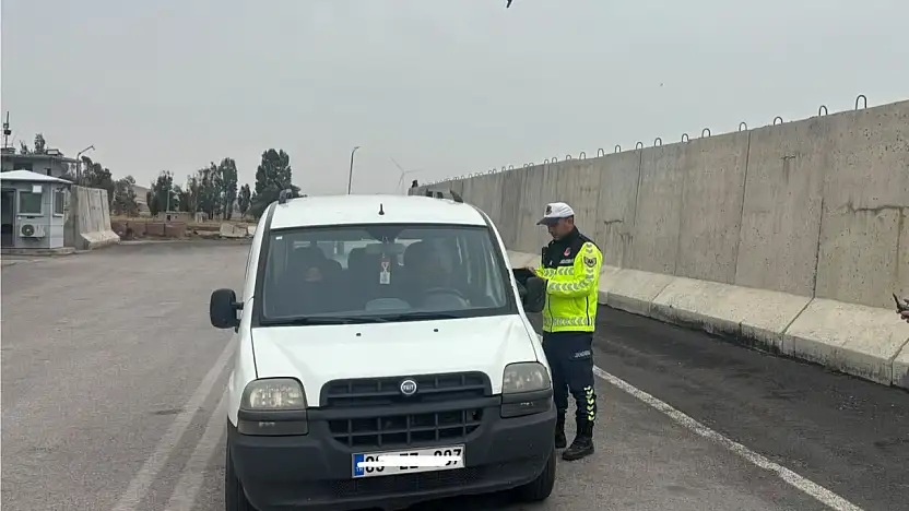 Diyadin'de yapılan denetimlerde 23 araca 249 bin TL ceza kesildi!