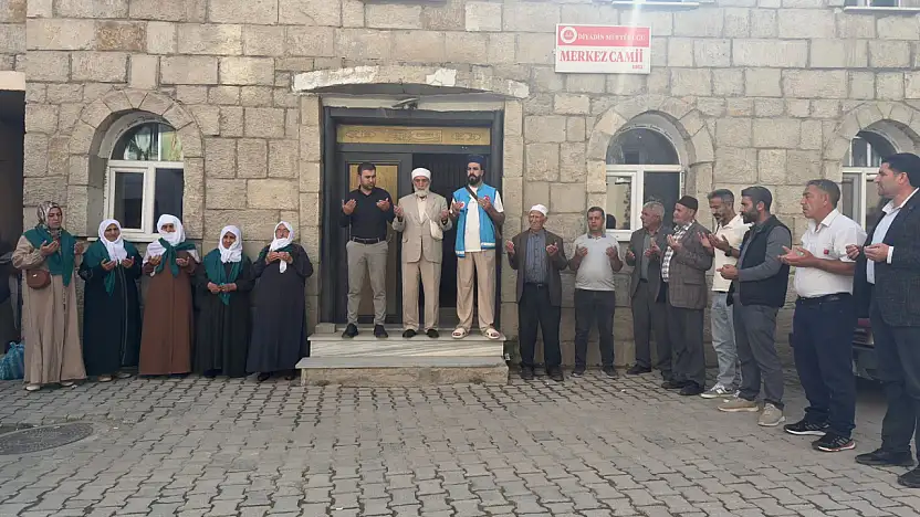 Diyadin'den kutsal topraklara duygu dolu uğurlama