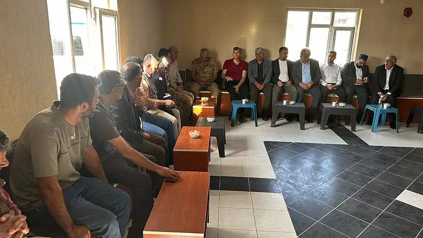 Diyadin Kaymakamı Korkusuz köy köy gezerek vatandaşları dinledi