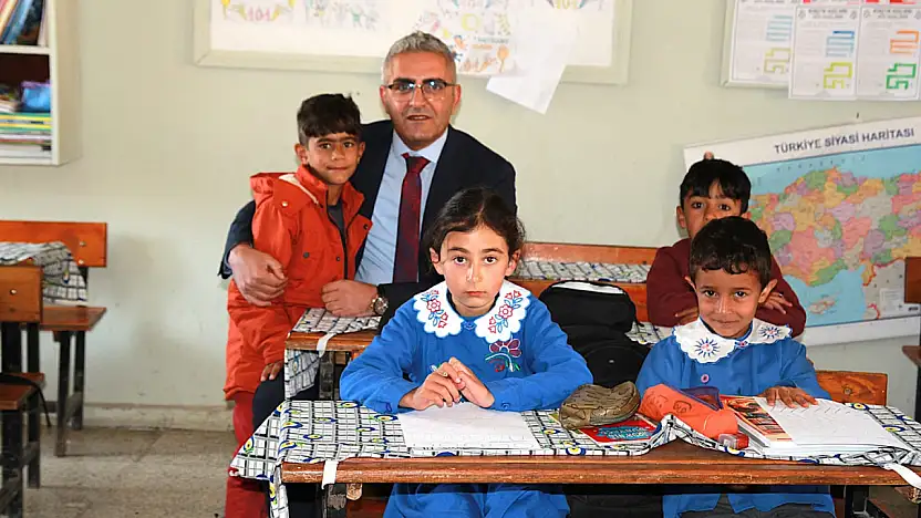 Doğubayazıt'ta İlçe Milli Eğitim Müdürü okulları tek tek ziyaret etti