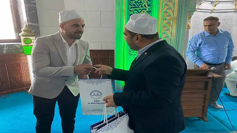 Doğu Anadolu'nun en güzel ezan okuyanı Ağrı'da belirlendi
