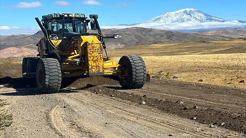 Doğubayazıt Kızılkaya köy yolu konforlu hale getirildi