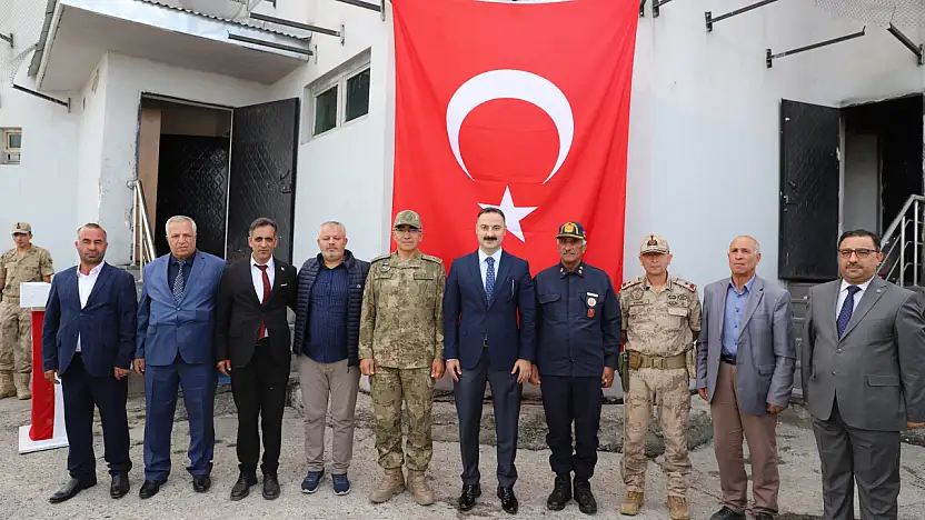 Doğubayazıt'ta 10 Şehit Dualarla Anıldı