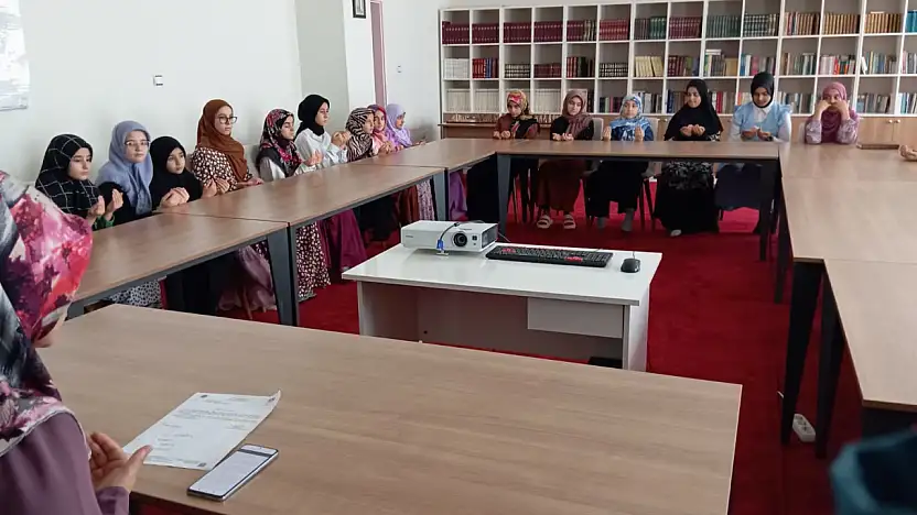 Doğubayazıt'ta 1071 Malazgirt zaferi anısına şehitler için dualar okundu