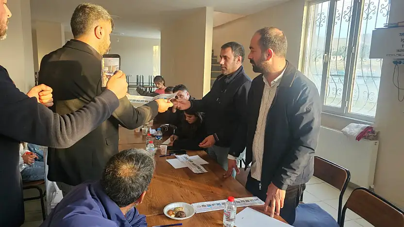 Doğubayazıt'ta halk sandığa gitti! İlk sonuçlar açıklandı