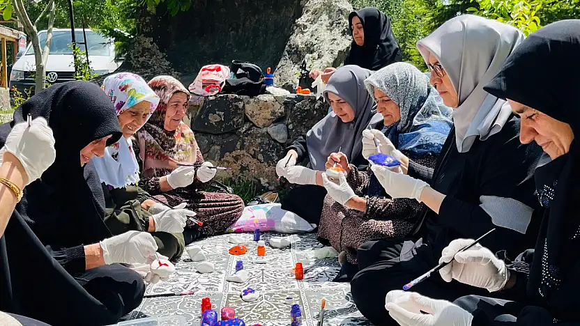 Doğubayazıt'ta kuşaklar buluştu, etkinlikler renklendi