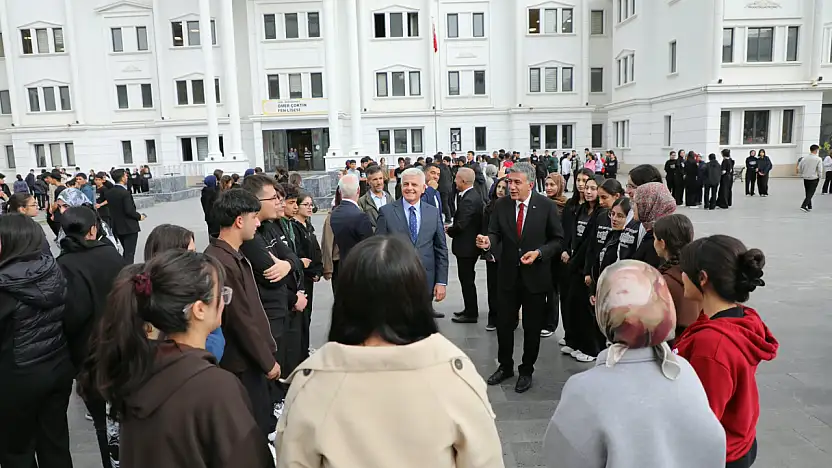Doğubayazıt'ta öğrenciler afetlere karşı bilinçlendirildi