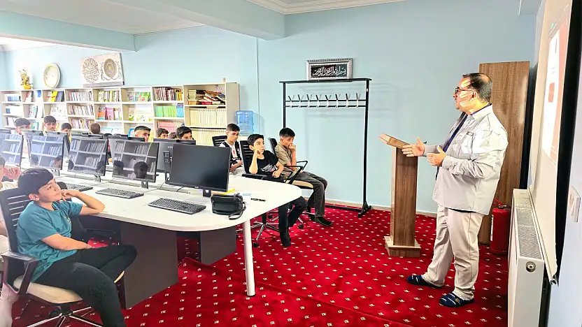 Doğubayazıt'ta öğrenciler hicreti konuştu: Müftülükten anlamlı seminer