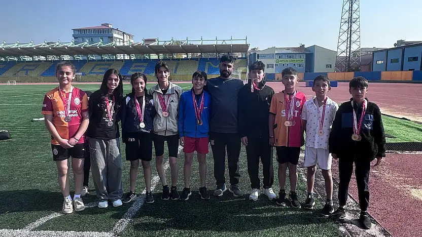 Doğubayazıtlı sporcular madalyaları topladı