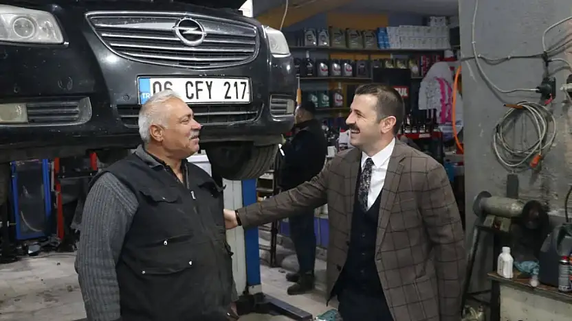 Esnafla samimi sohbet: Kaymakam Coşkun Tutak çarşısında