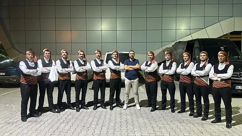 Halk oyunlarında birincilik Ağrı'nın