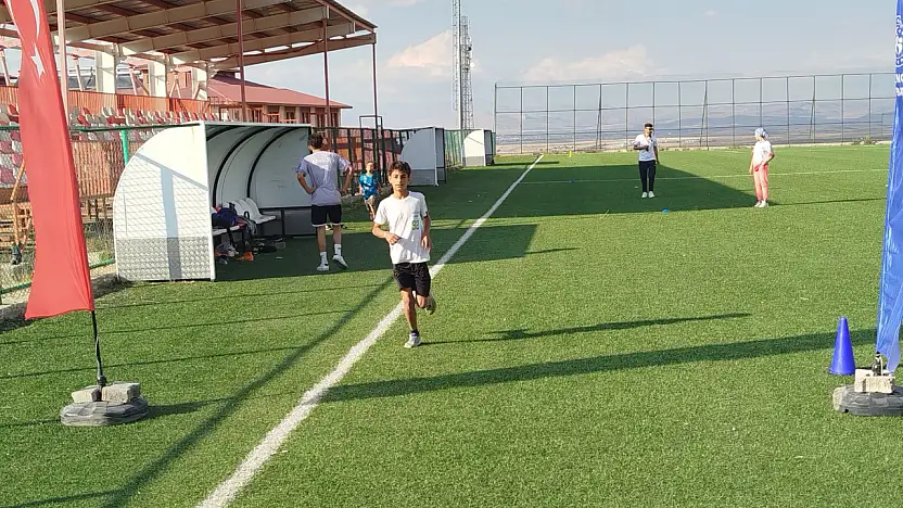 Hamur'da 30 Ağustos coşkusu spor müsabakalarıyla yaşandı