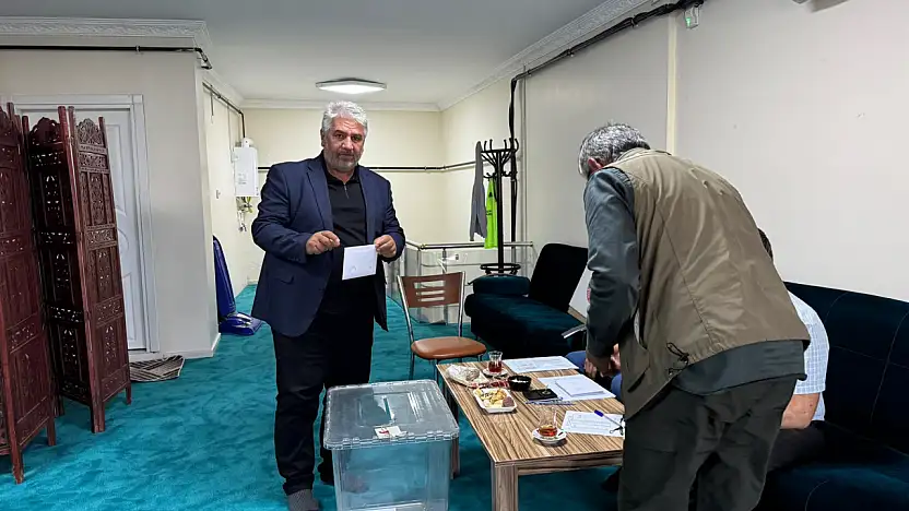 HÜDA PAR Doğubayazıt İlçe Başkanlığına yeniden Hasan Türkmen seçildi