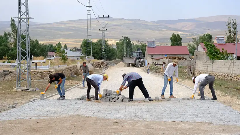 İl Özel İdaresi Ağrı köylerinin ulaşımı konforunu artırıyor