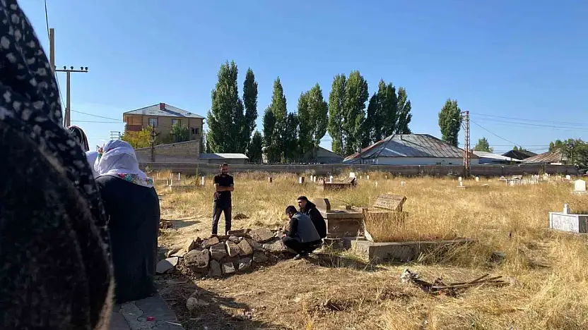 İnşaatta yük asansörü faciası: 19 yaşındaki genç Patnos'ta toprağa verildi