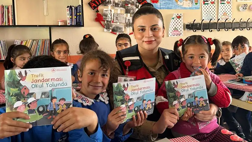 Jandarmadan Diyadin'deki öğrencilere sürpriz ziyaret