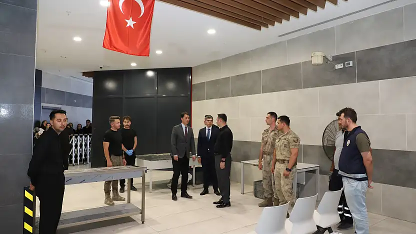 Kaymakam Ayvat Gürbulak Gümrük Müdürlüğü'nde işleyişi yerinde inceledi