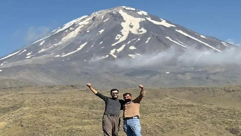 Küçük Ağrı Dağı'nda yaz tırmanışı hız kesmiyor