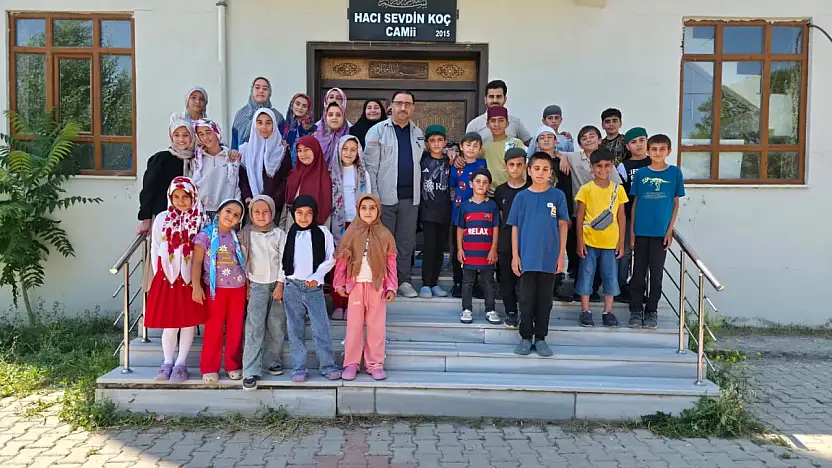 Müftü Demirkaynak öğrencilerin heyecanına ortak oldu