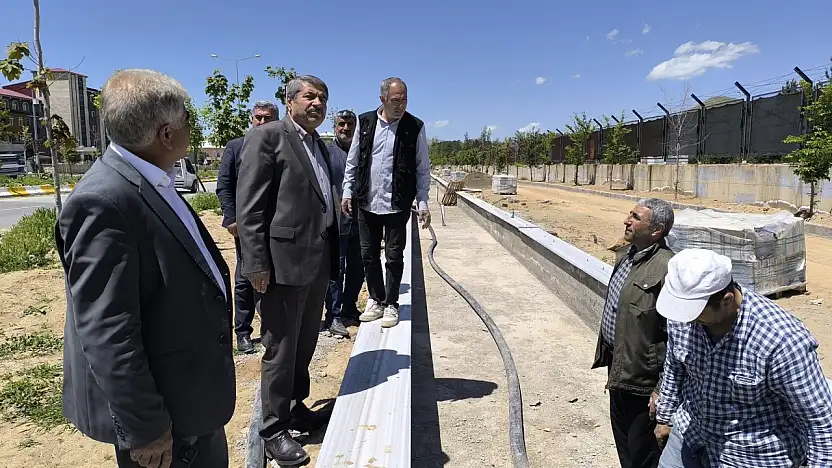 Patnos'ta çevre düzenleme çalışmaları sürüyor