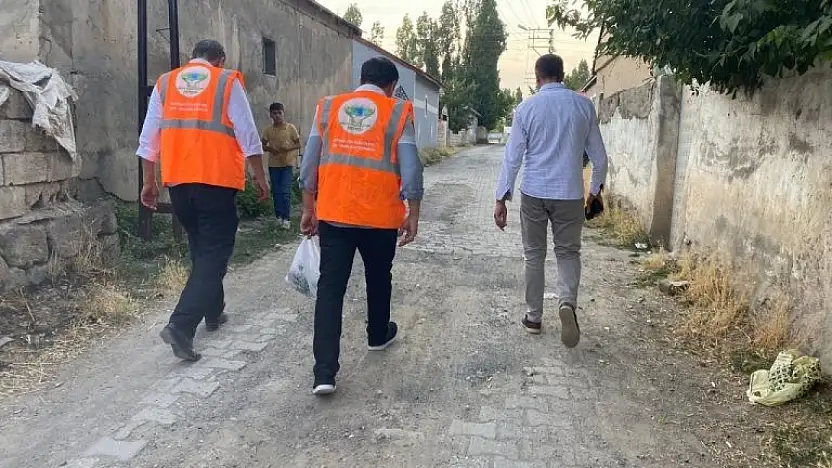 Patnos'ta gönüllüler kapı kapı dolaştı: Onlarca aileye et desteği ulaştırıldı