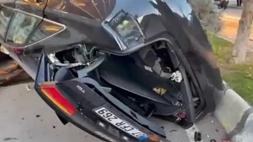 Patnos'ta hız kazaya neden oldu, araç takla attı: Yaralılar var