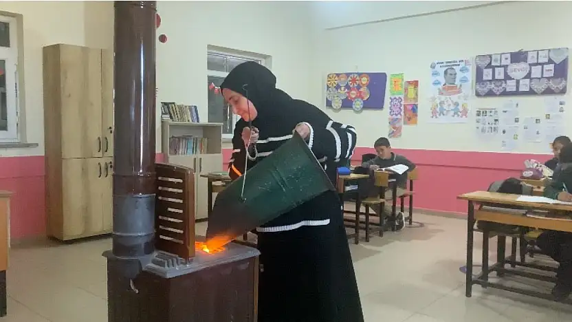 Patnos'ta iki öğretmenin fedakârlığı köy okulunu ayakta tutuyor