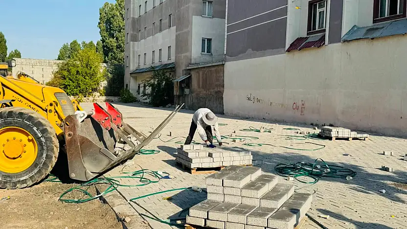 Patnos'ta Saidi Nursi Caddesi'nde yeni yol açılıyor