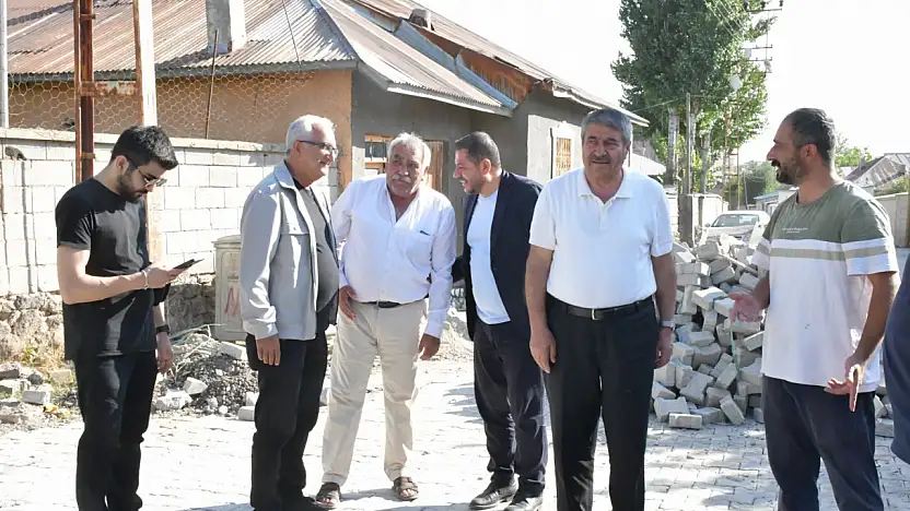 Patnos'ta yollar yenileniyor
