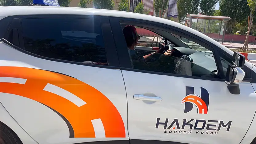 Sürücü kurslarından 'özel direksiyon dersi' uyarısı