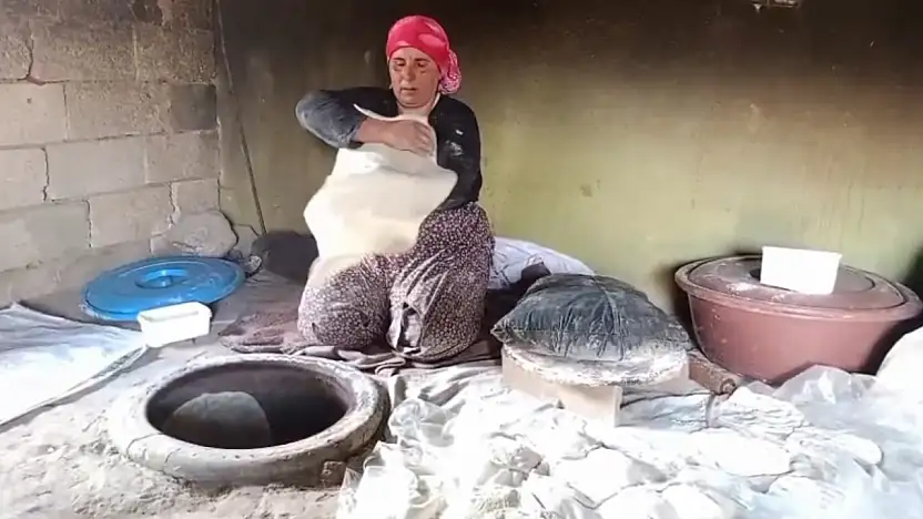 Tandır ekmeği Patnos'ta hem geçim hem gelenek
