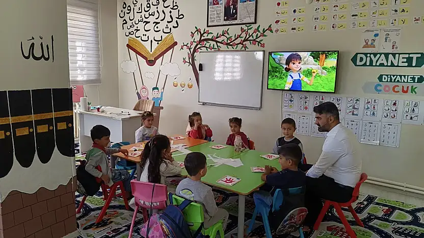 Taşlıçay'da Kur'an kurslarında miniklerin eğitim heyecanı başladı