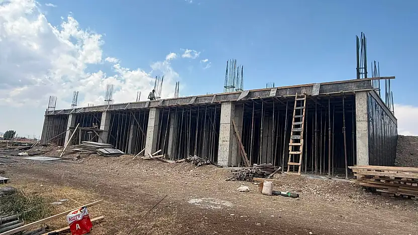 Taşlıçay'ın yeni otogarı yükseliyor