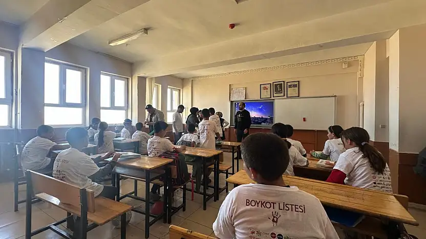 TÜGVA Ağrı'dan öğrencilere motivasyon dolu ziyaret
