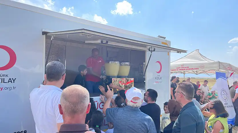 Türk Kızılay Ağrı, Mahallî At Yarışlarında vatandaşları yalnız bırakmadı
