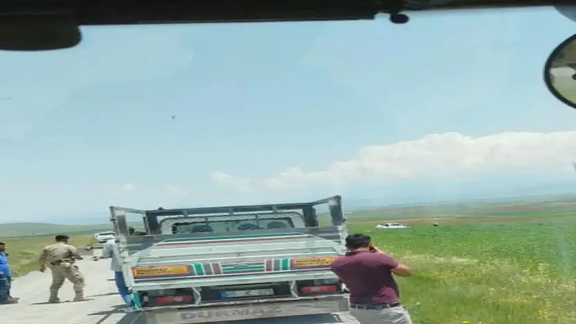 Tutak'ta kontrolden çıkan araç tarlaya uçtu