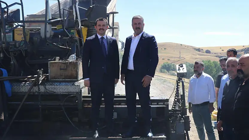 Tutak'ta köy yolları asfaltla buluşuyor