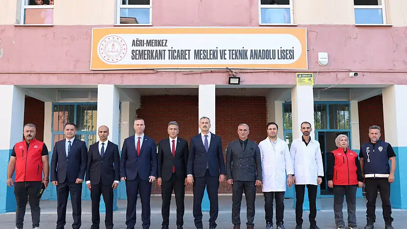 Vali Bozkurt Ağrı'daki okullarda güvenlik ve eğitim ortamını inceledi