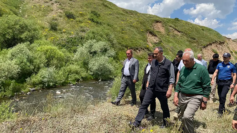 Vali Bozkurt Eleşkirt'te yatırım ve turizm projelerini yerinde inceledi