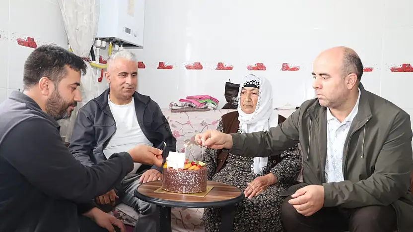 'Yaşlılarımız en değerli hazinemizdir' mesajı Doğubayazıt'tan verildi