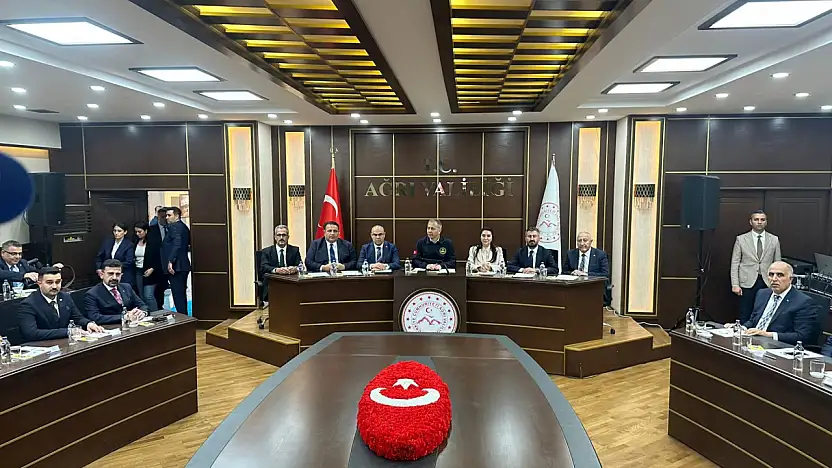 Yerlikaya, Ağrı'daki STK temsilcileriyle bir araya geldi