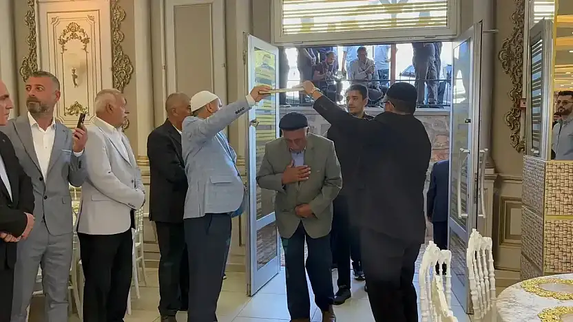 Yılların husumeti bitti! Ağrılı ve Vanlı aileler barıştı