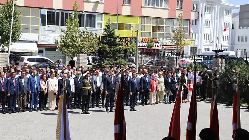 Zafer bayramı heyecanı Doğubayazıt'ta hissedildi